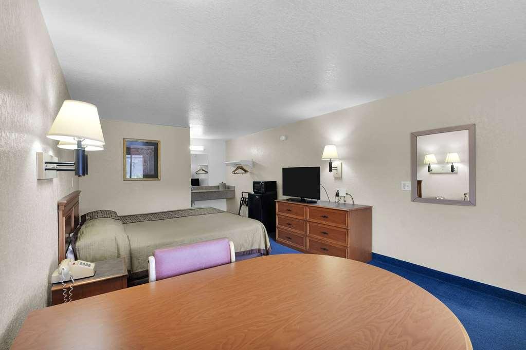 Knights Inn Jacksonville At Dix Ellis Trail Zimmer foto